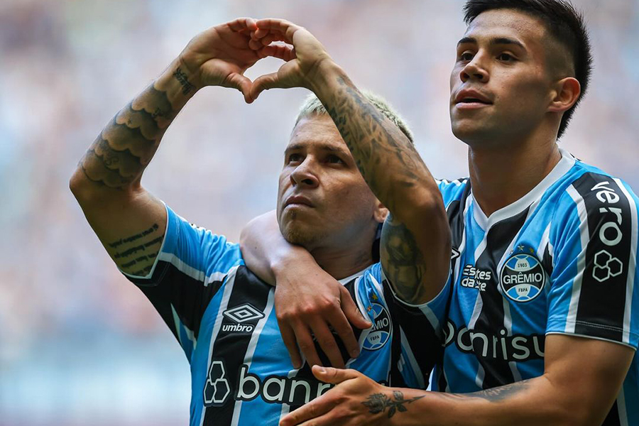 ¡Sí, señores! ¡Clase de Golazo!