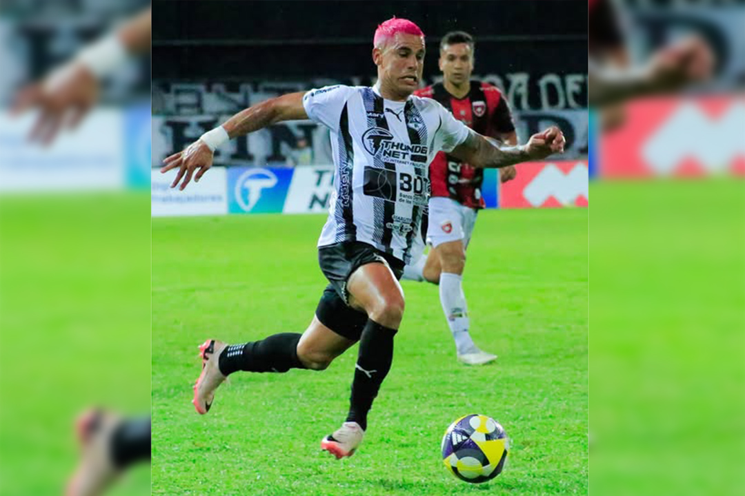 ¡Conexión goleadora!