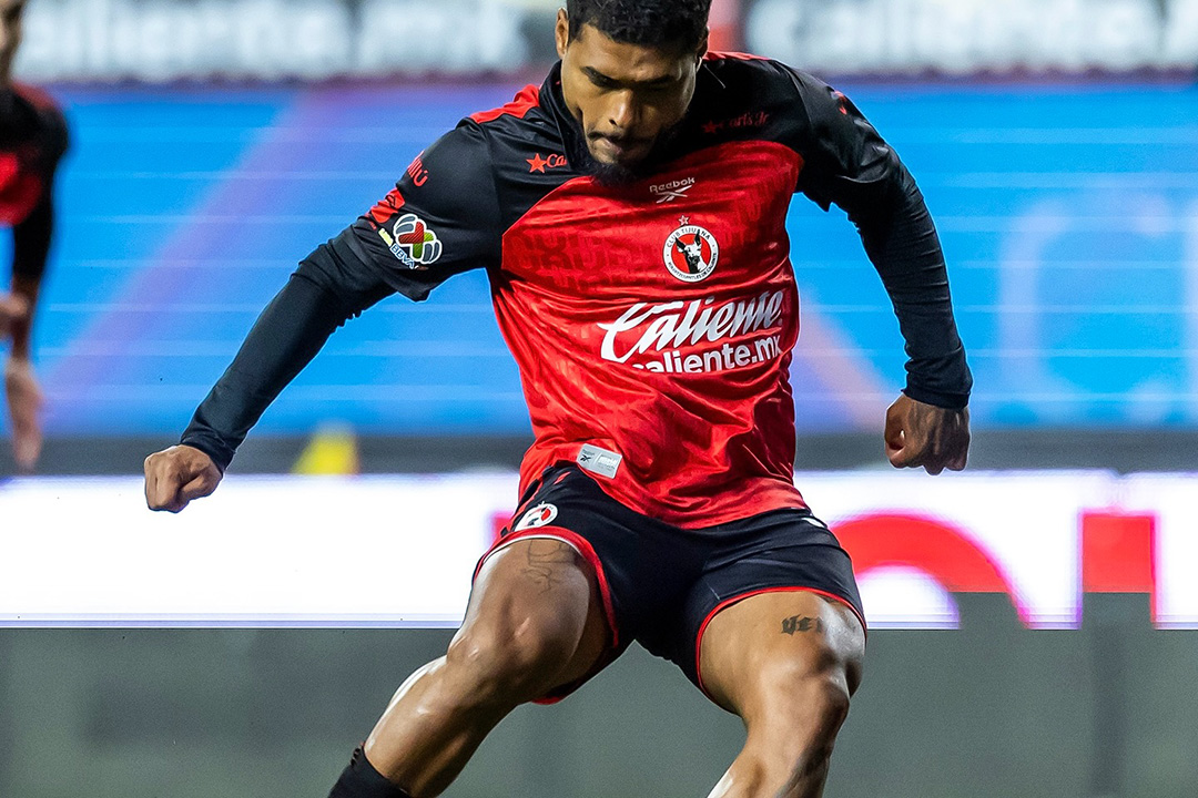 Golazo por la vía del penal para Josef Martínez en la victoria 3-1 de Xolos